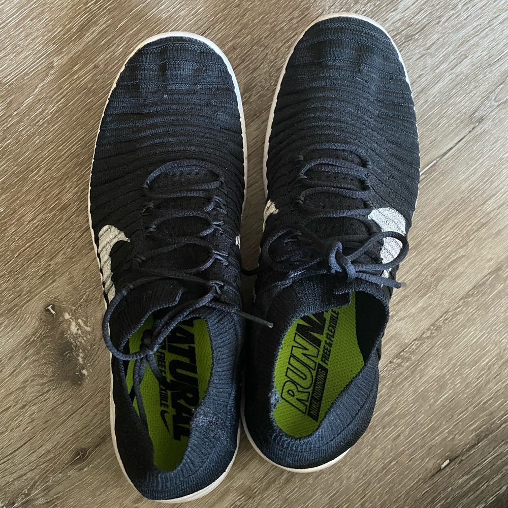 Nike free - Black - Womens tennis shoe